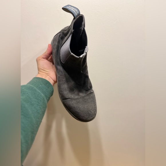 BLUNDSTONE active Chelsea boot, men’s size 10, rubber soles and synthetic uppers - Picture 3 of 9